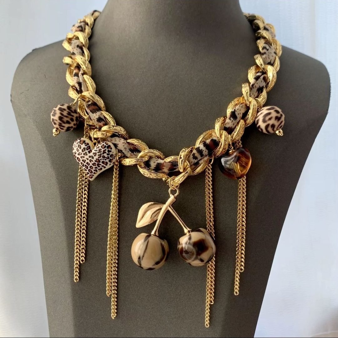 Collar Animal Print